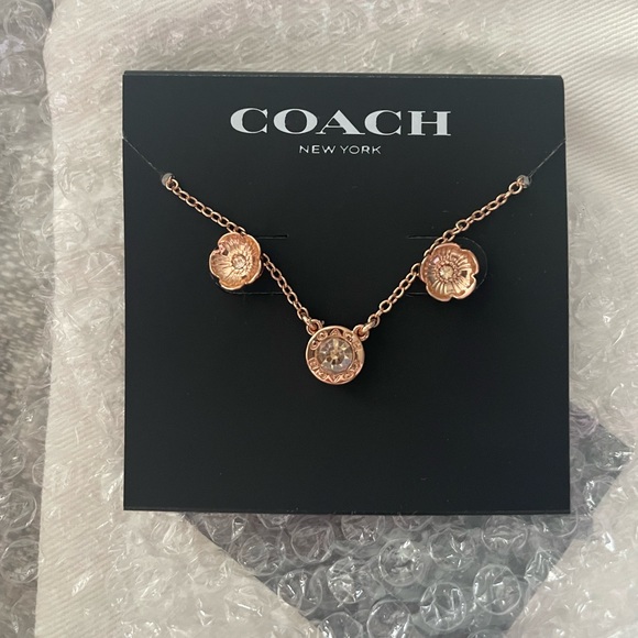 🔥🆕 Coach Open Circle Necklace & Tea Rose Studs - Picture 8 of 10